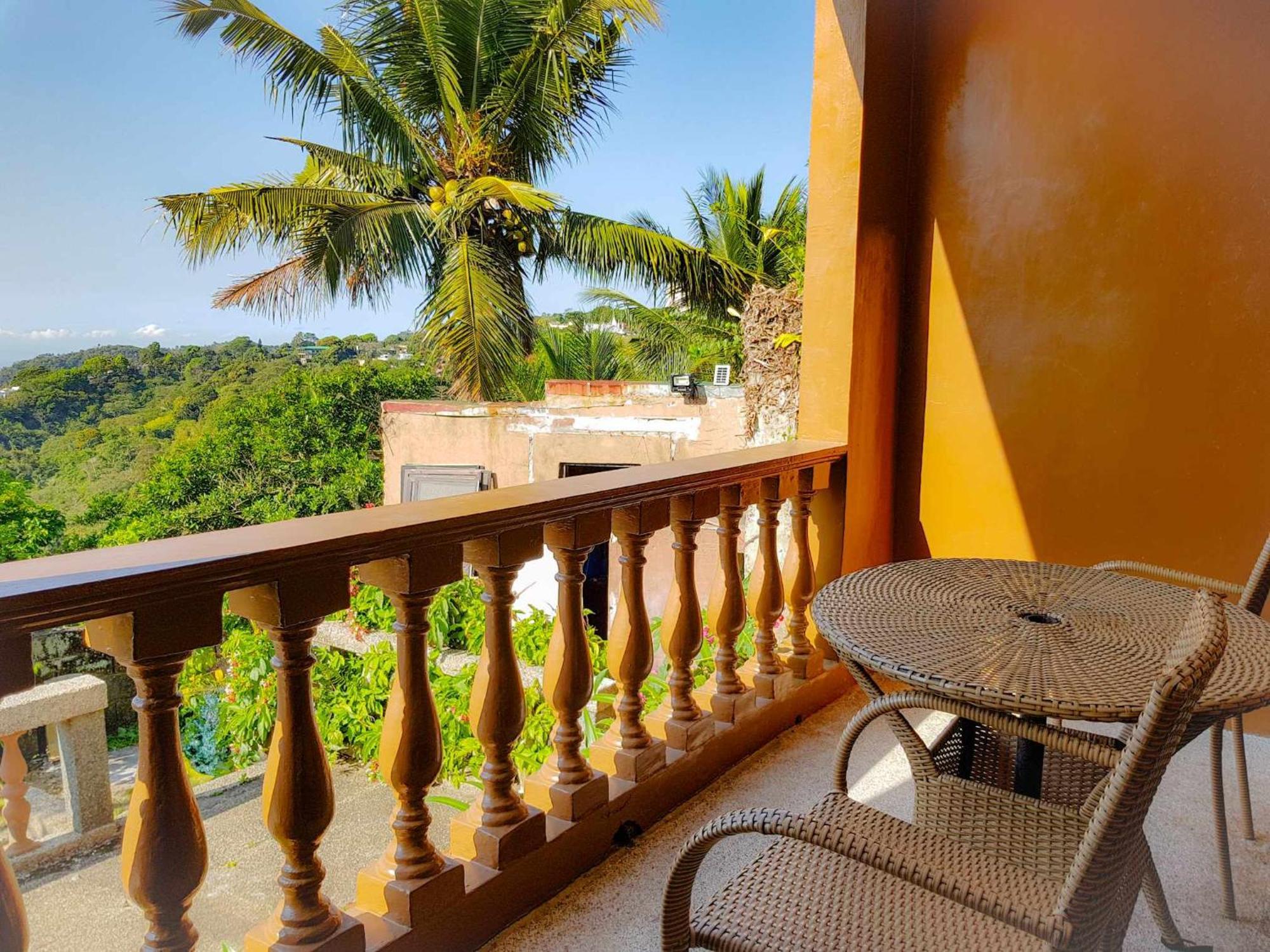 Villa Marinelli Bed And Breakfast Tagaytay City Екстериор снимка